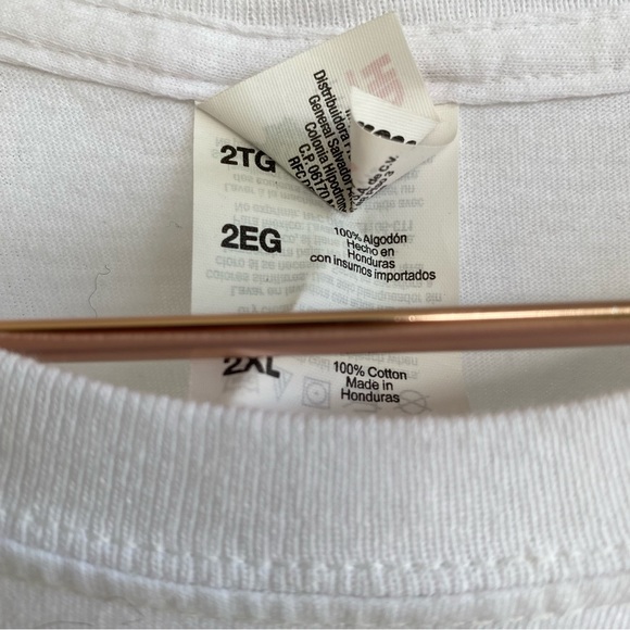 2 T shirts DUNN EDWARDS paints T shirt! - Picture 5 of 7